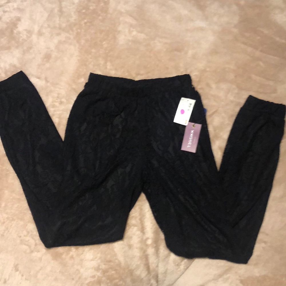 VIGOSS NWT Black Lace Ankle Jeggings XS